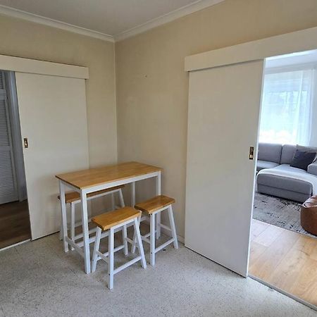 Elsternwick Easy Living - 2 Bedroom Sleeping 4 Melbourne Dış mekan fotoğraf
