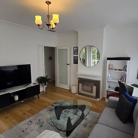 Elsternwick Easy Living - 2 Bedroom Sleeping 4 Melbourne Dış mekan fotoğraf