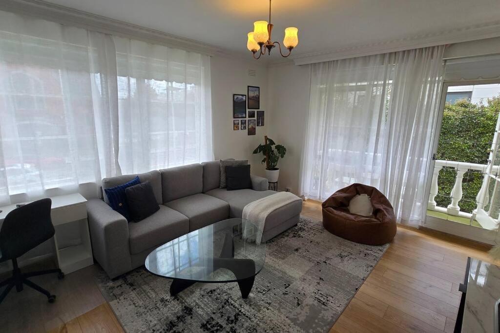 Elsternwick Easy Living - 2 Bedroom Sleeping 4 Melbourne Dış mekan fotoğraf