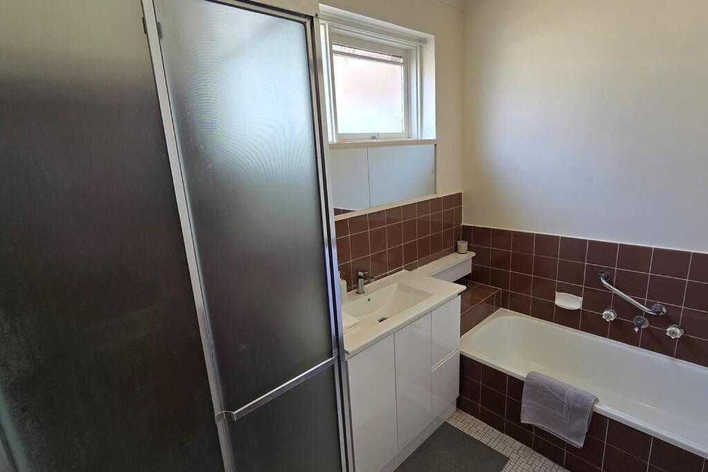Elsternwick Easy Living - 2 Bedroom Sleeping 4 Melbourne Dış mekan fotoğraf