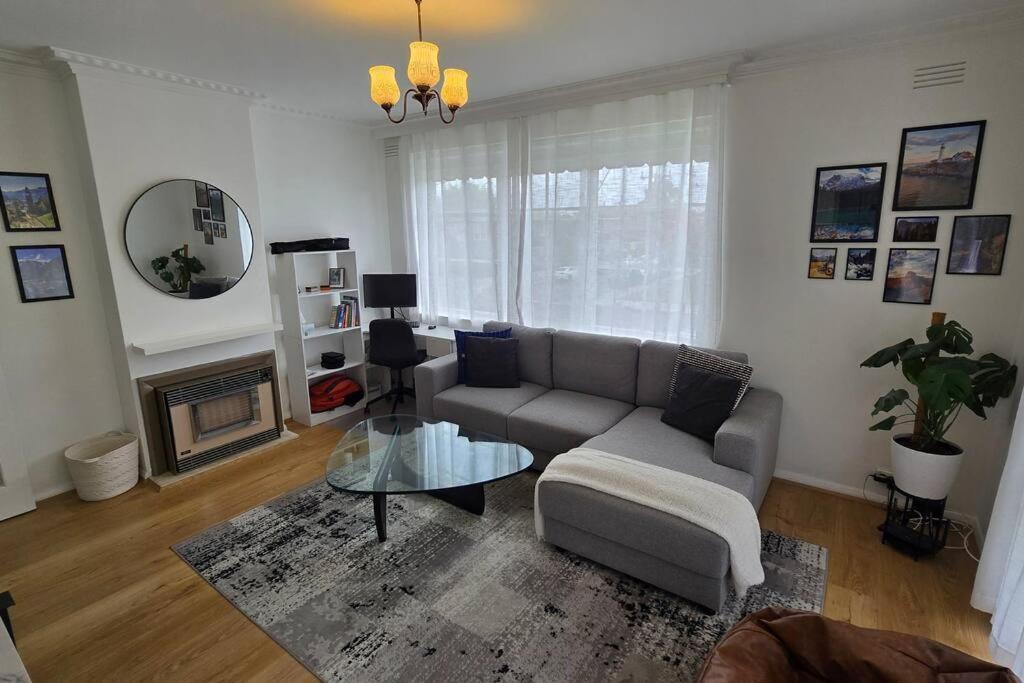 Elsternwick Easy Living - 2 Bedroom Sleeping 4 Melbourne Dış mekan fotoğraf